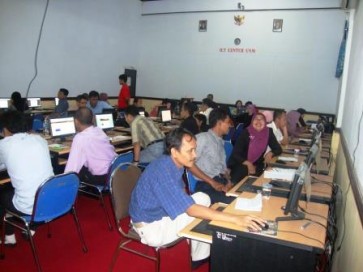 Pelatihan Blog bagi Guru-Guru seKota Makassar